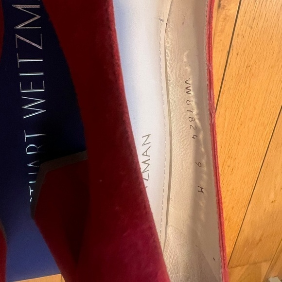 💯 authentic Stuart Weitzman red suede pumps! - Picture 4 of 6